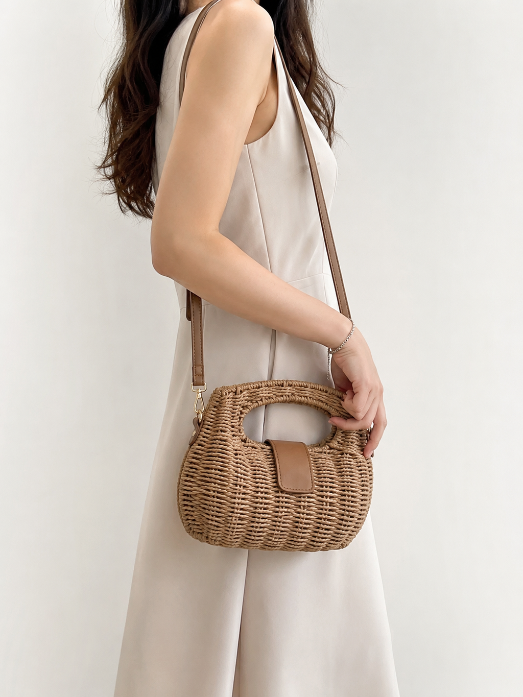 Sac raphia à main & épaule – Détails camel